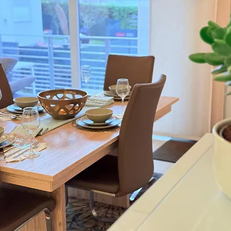 Bright 2br Flat W Free Parking&outdoor Space Mamer